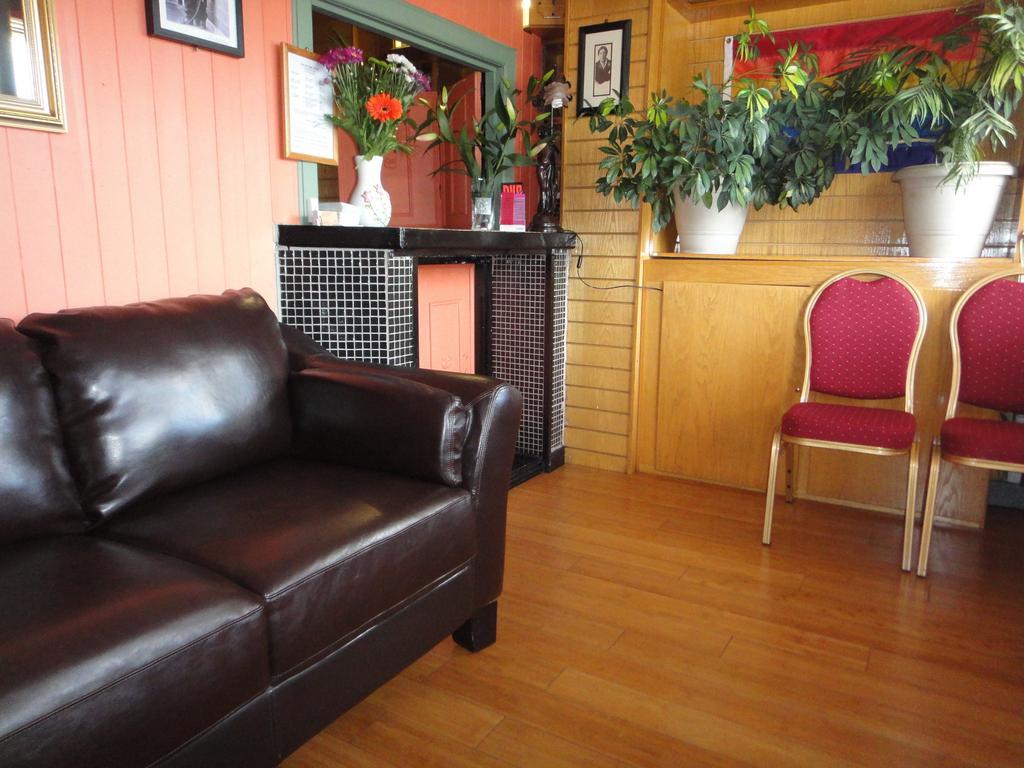 Inn On The Liffey Guesthouse ดับลิน ภายนอก รูปภาพ