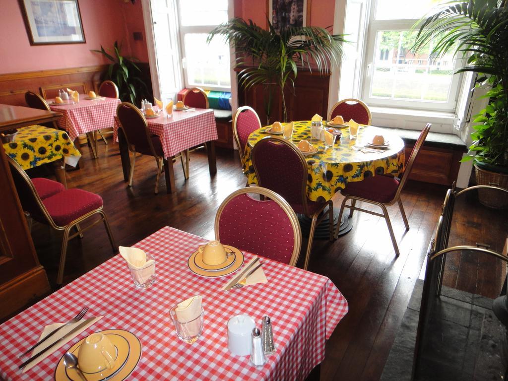 Inn On The Liffey Guesthouse ดับลิน ภายนอก รูปภาพ